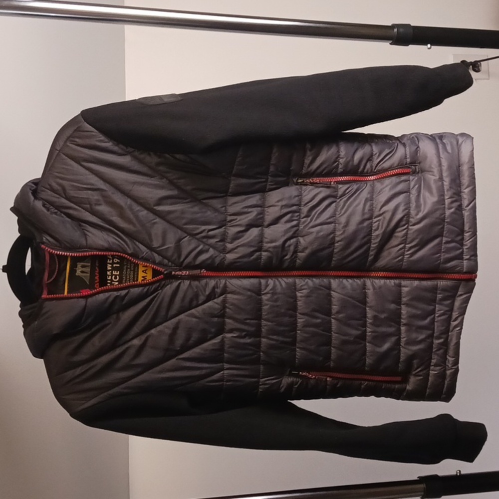 Hawke & Co hooded puffer jacket with knit sleeves and red zippers Small